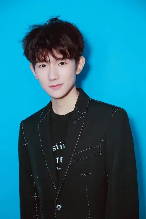 tfboys王源帅气高清图片