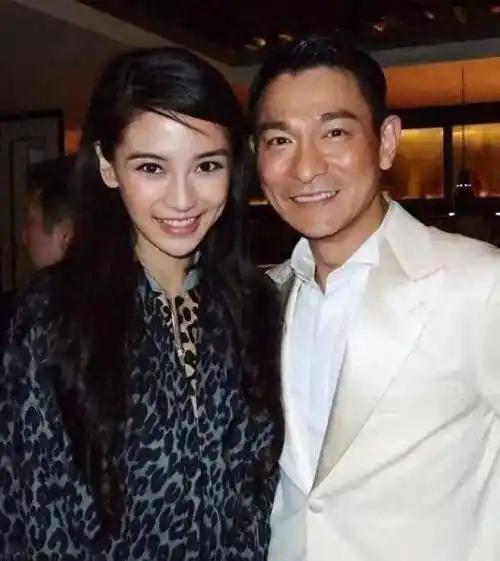 等多部热播剧,虽然口碑一般,但这些都是大制作,合作的钟汉良和黄轩