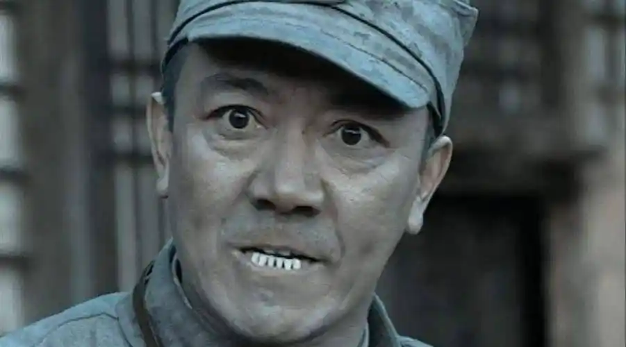 亮剑中,为何李云龙结婚当天还要查房?