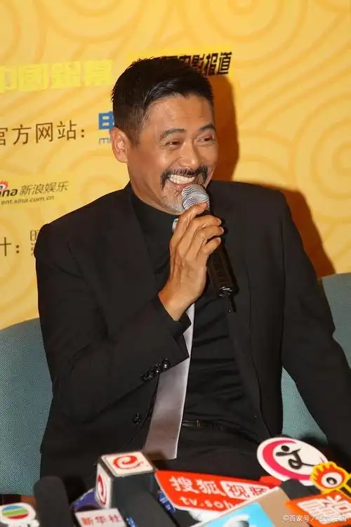 周润发跑步发生意外