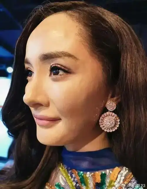 杨幂这几张照片,她本人看到会不会被气坏了,这是哪个摄影师给拍的,是