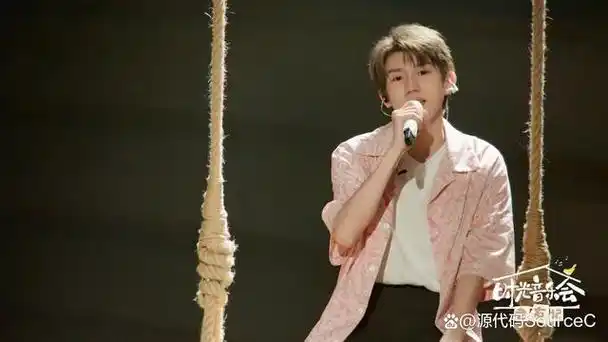 王源:爱生羽翼,穿越天际