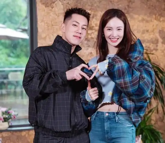 金晨个人资料及老公(金晨情史和她背后的3位颜值男神)