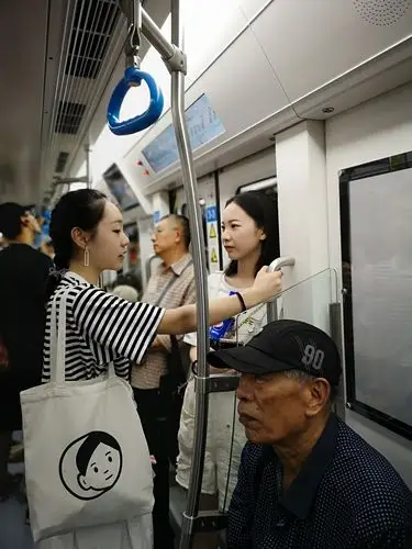 5.25——地铁9号线开通日