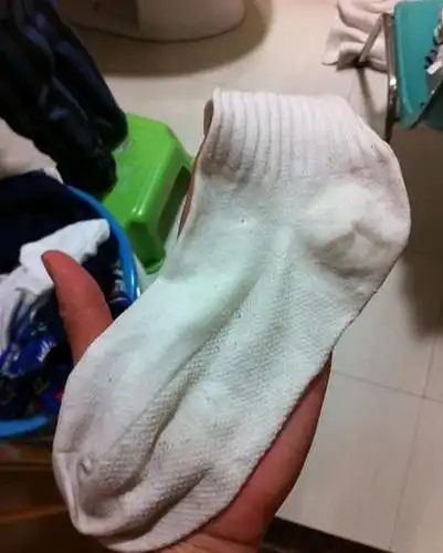 一盆臭袜子引发的"男寝"大发现