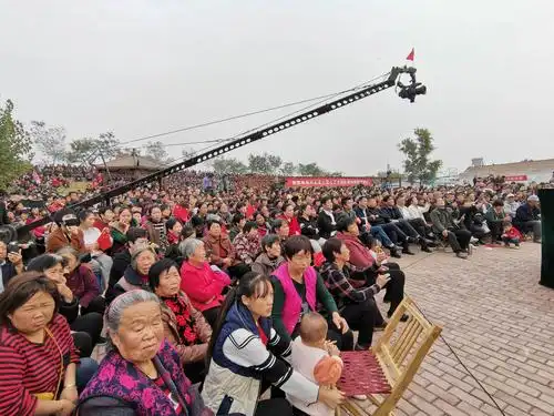 "到人民中去"——河北省心连心艺术团进基层,种文化文化惠民演出走进