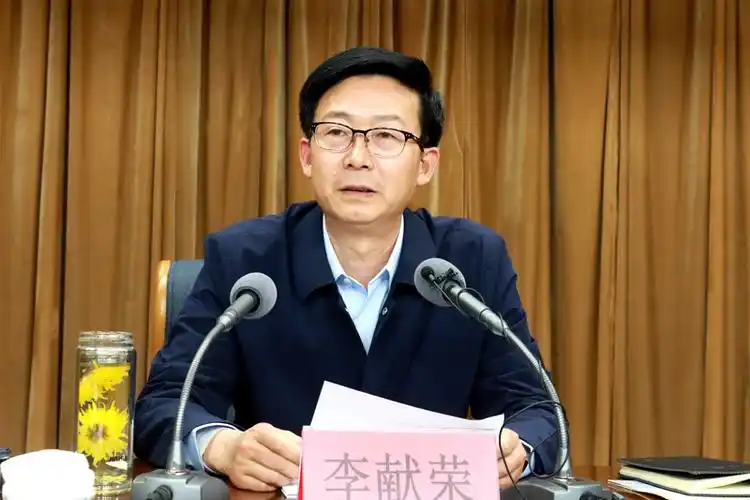 市交通运输局党组书记,局长李献荣作专题报告