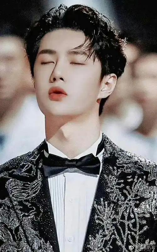 王一博小表情好可爱