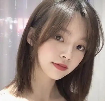 2022好看的直发发型女,气质女孩的专属发型_发型造型_宝妈时尚生活网