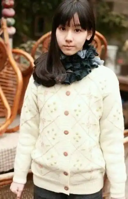 陈都灵早期模特照青涩衣着挡不住高颜值学霸气质别人学不来