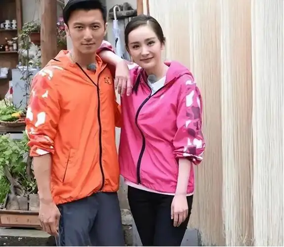 谢霆锋与杨幂关系曝光,恋情传闻引发热议