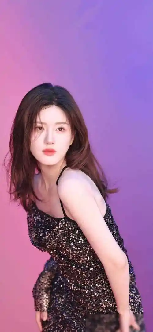 赵露思:从小红人到事业高峰,作品不断,岁风华正茂