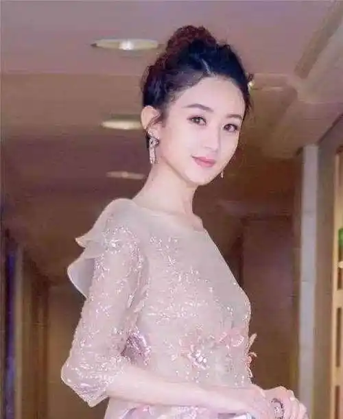 赵丽颖因代言一个月被黑五次,经纪人回应8个字就把她洗白了!