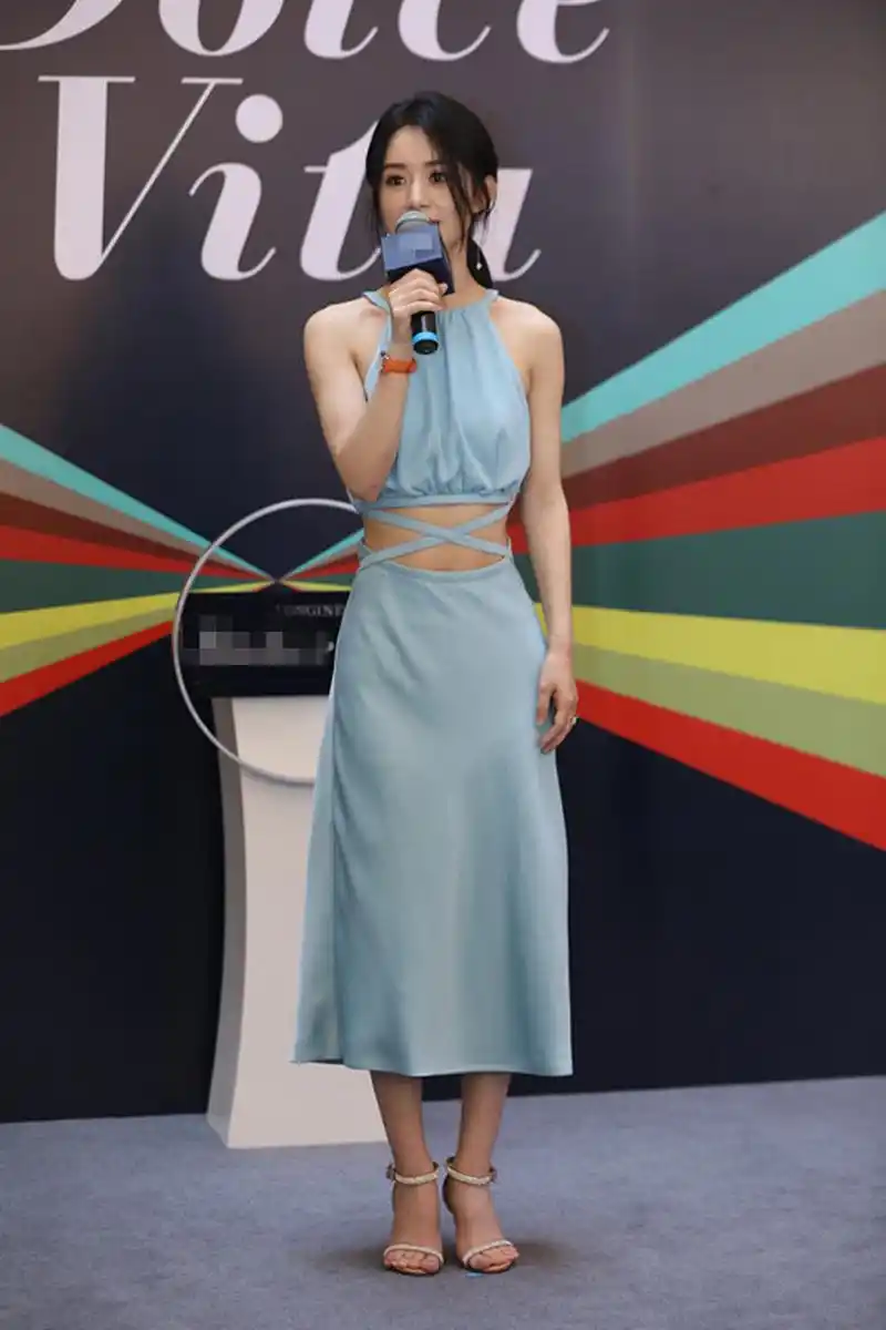 赵丽颖自律健身的美照