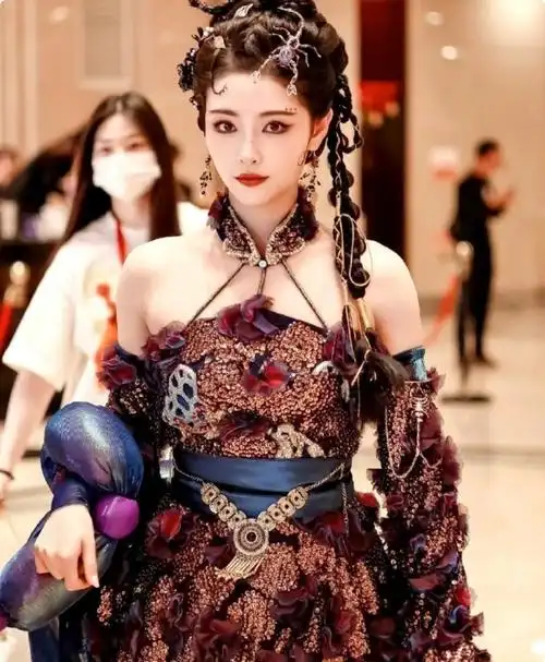 要说这一期录制中比较惊艳的,许佳琪绝对算是一个.