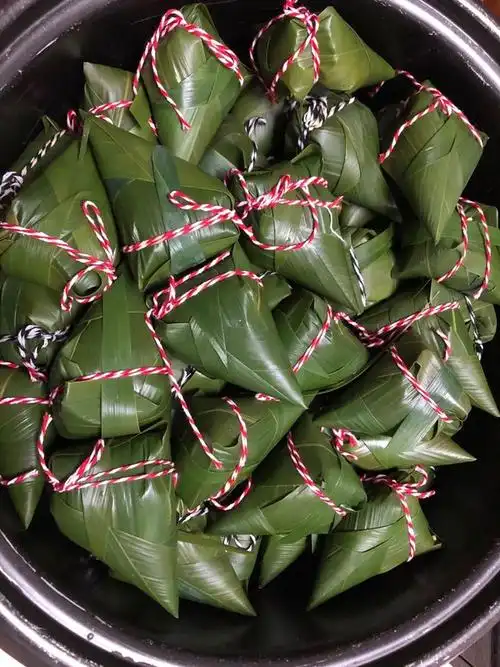 马小厨1987做的11种口味的粽子咸粽甜粽附粽子包法