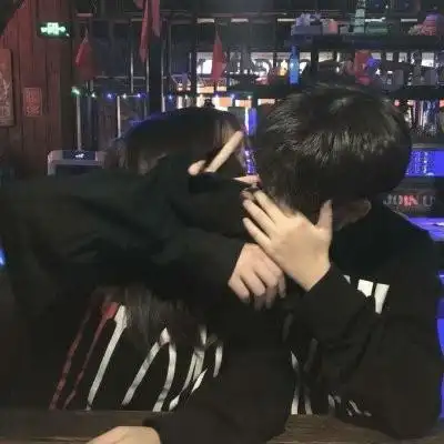 00后可爱搞怪情头一对头像 你做怪我来爱,情侣头像图片-回车桌面