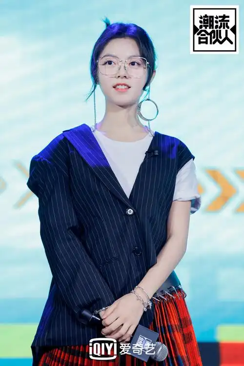 潮流合伙人被放养赵今麦细数搬货经历台风的人生第一次