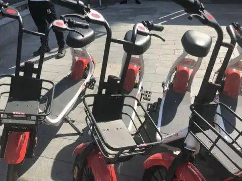 北京现共享电单车无需押金符合新国标每辆车都有牌照