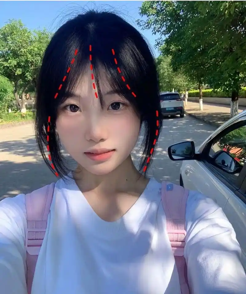 方圆脸女生一定要剪这款法式八字刘海显脸小 不挑脸型的万能法式刘海