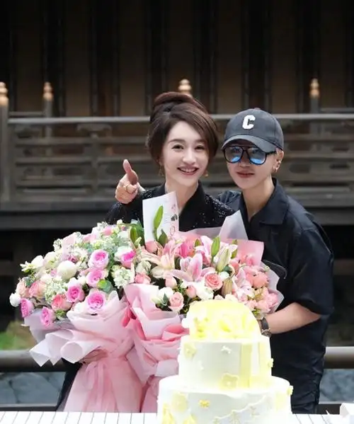 《庆余年2》杀青!李沁发抖音暂别林婉儿 经典白衣形象引网友热议