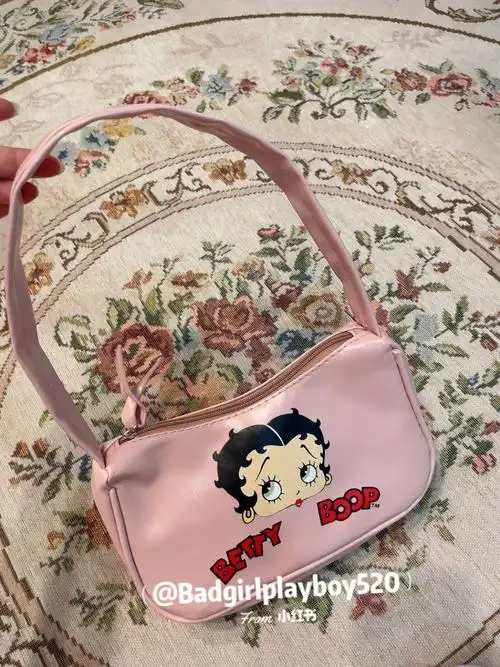 千禧辣妹  #y2k  #playboy  #贝蒂  #贝蒂娃娃  #贝蒂包包  #betyy