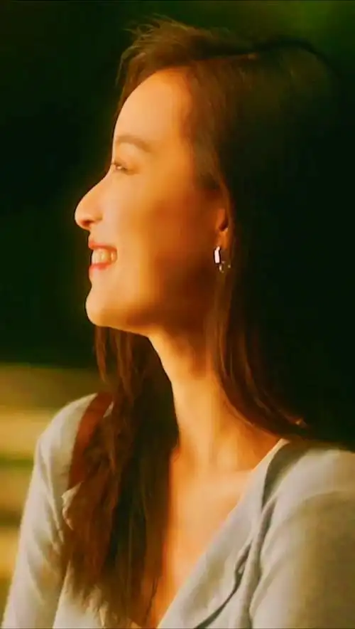 倪妮姐姐的侧脸太精致啦