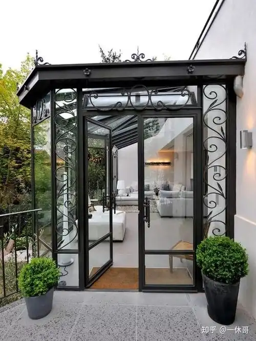 日子简单而美好享受一场阳光盛宴偶尔给身体和灵魂放个假贪婪地嗅着