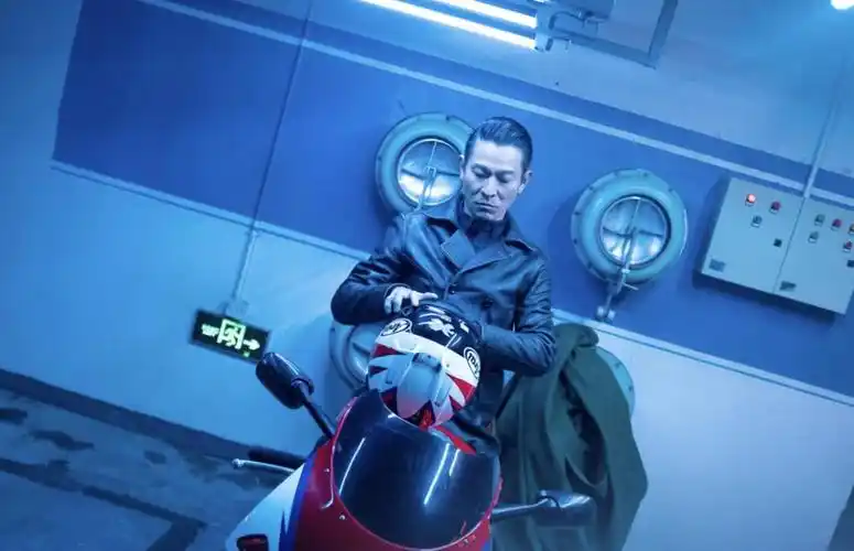 人潮汹涌票房惨败真的只是因为排片吗刘德华风光还在