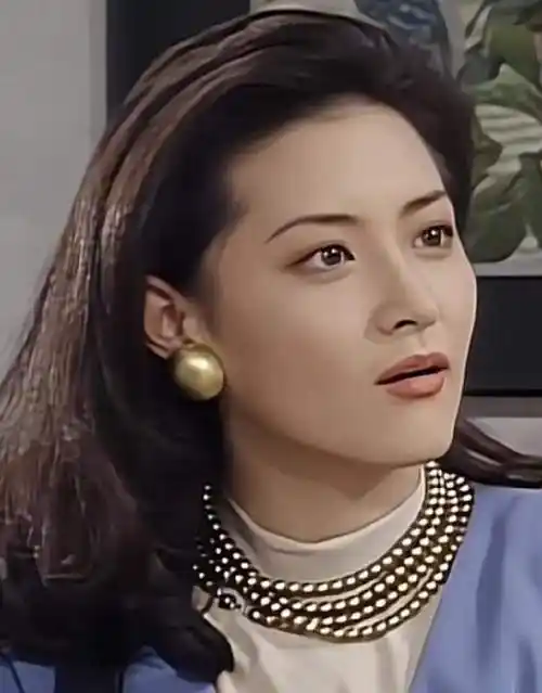 李英爱,美得不像韩国人,更像林青霞,女儿完美继承美貌基因