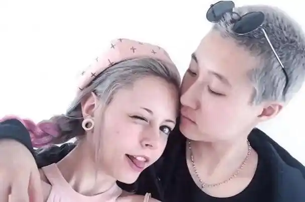 巨星成龙有一个不争气的儿子,但很少人知道他还有个女儿吴卓林.