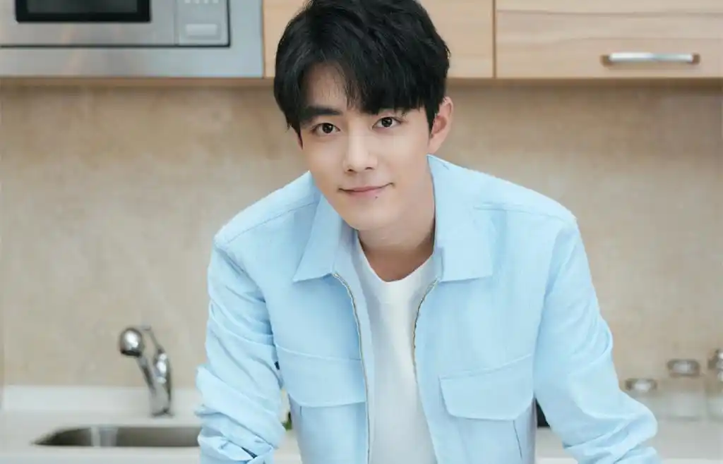 清新帅气肖战壁纸_正能量偶像肖战