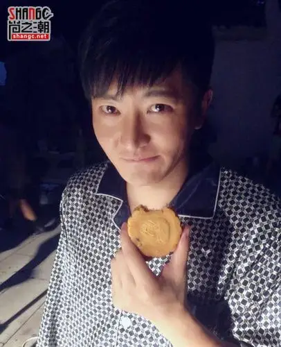 郭京飞前女友是谁 郭京飞一个月闪婚是真的吗