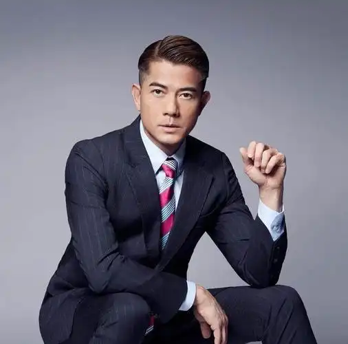 郭富城为英皇新片内幕调档期林峰再演警察造型偏成熟