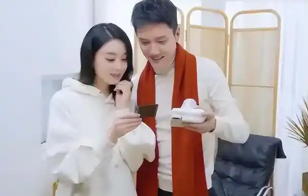 冯绍峰为了和她复婚,放下工作在剧组陪同 你相信赵丽颖和冯绍峰会复婚