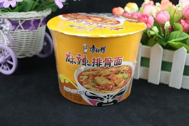 康师傅 麻辣排骨面 桶装方便面