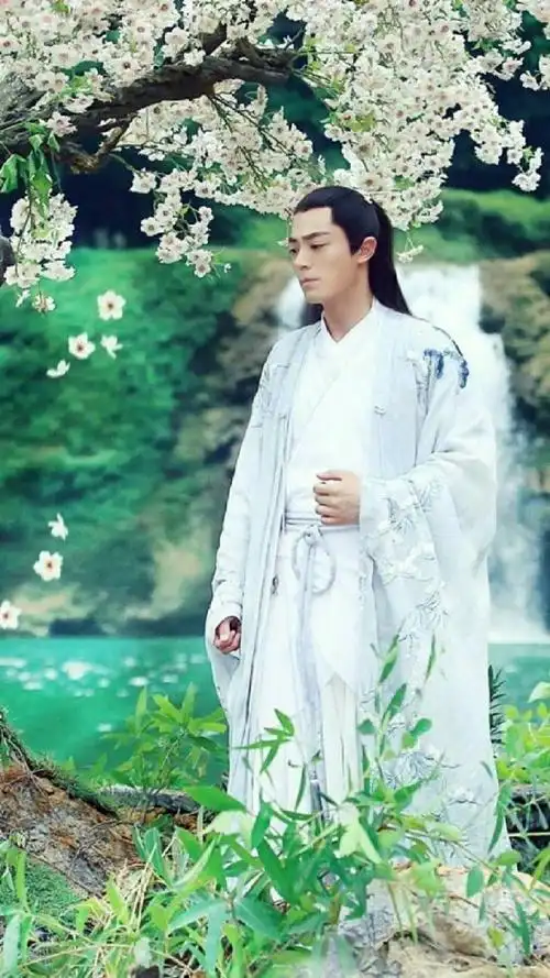 最近在看花千骨.