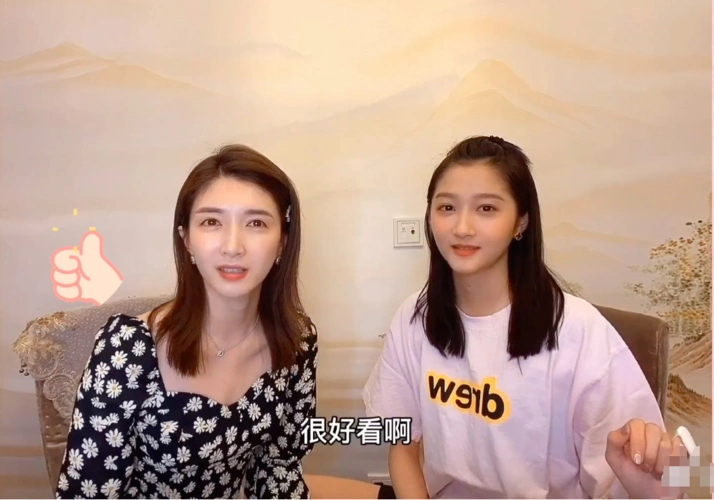 关晓彤给江疏影化妆 江疏影要求闪闪亮亮,舞台c位妆