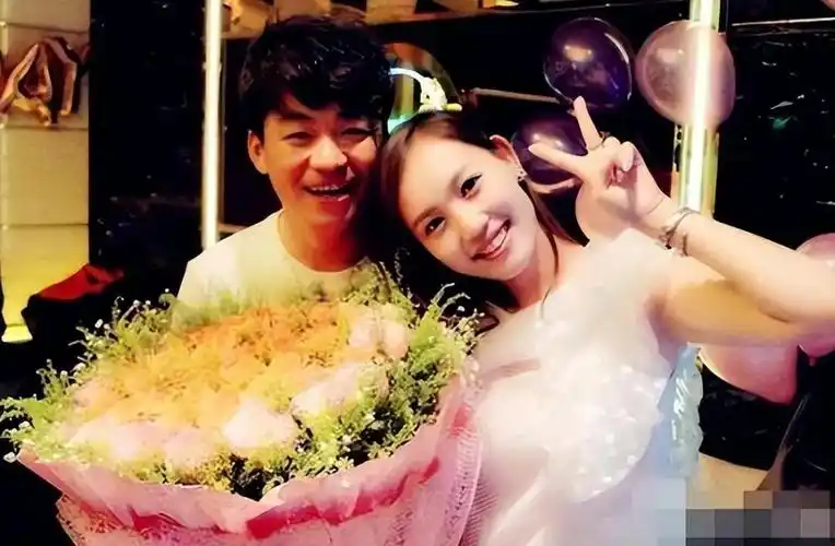 马蓉刚走又来了冯清王宝强终究还是绕不过女人坑