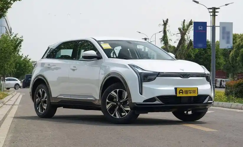 哪吒u - 新时代纯电动豪华suv:价格亲民,续航表现出色_搜狐汽车_搜狐