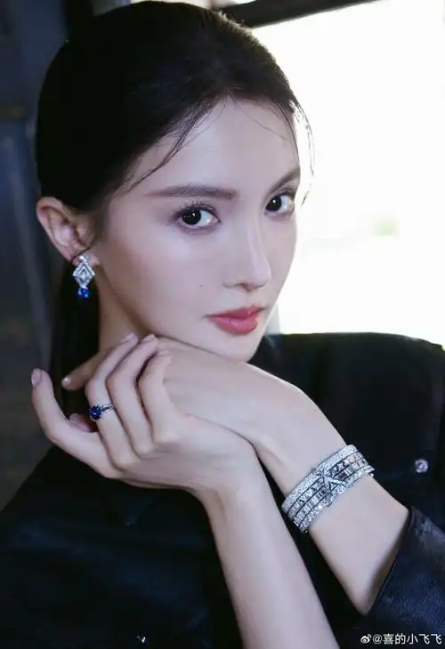 金晨代言高科技服饰美力城##金晨##rado瑞士雷达表品牌代言人金晨