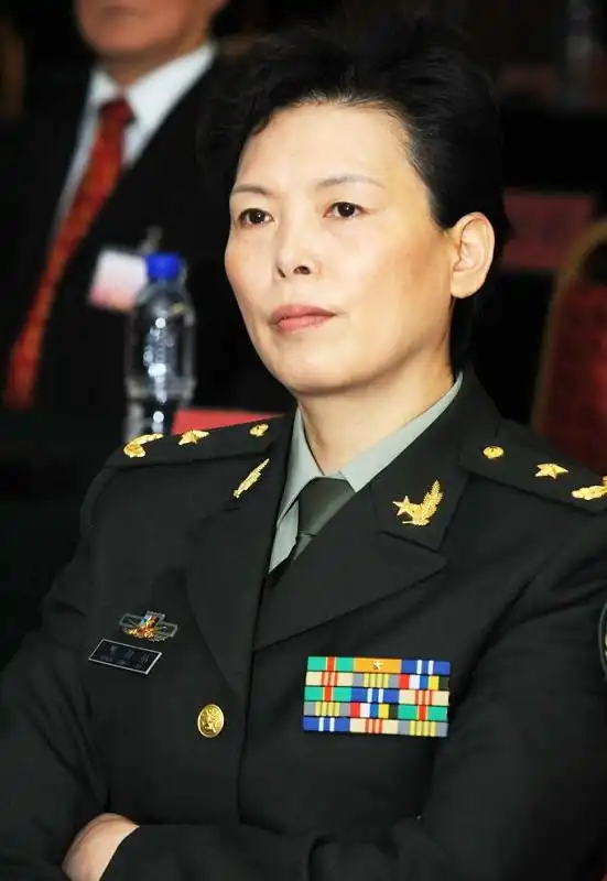 环球网 体育 综合体育 正文   北京时间4月1日,解放军总政治部宣传部