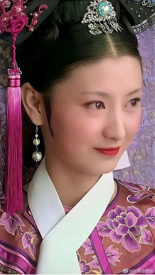 斓曦美丽端庄的沈眉庄