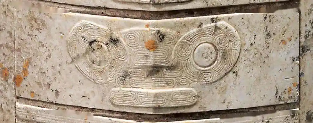 拍了3000万港元的良渚玉琮,馆藏中有几件_良渚文化