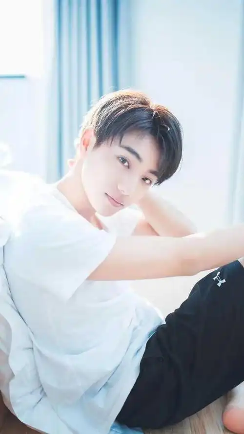 男士中发_微发型