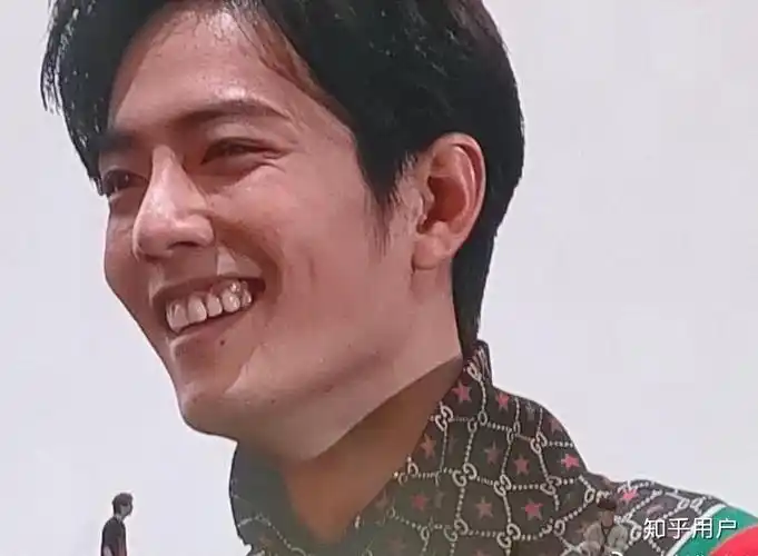 有没有肖战的丑照? - 知乎