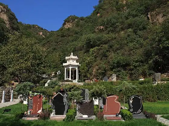 如何办理?2021-11-01 12:05:50北京八宝山花圈多少钱? 怎么选购?