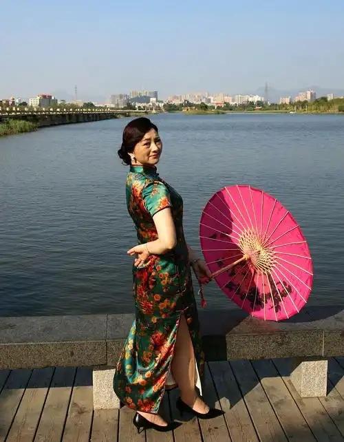 安海镇迎中秋庆国庆旗袍佳丽走秀安平桥