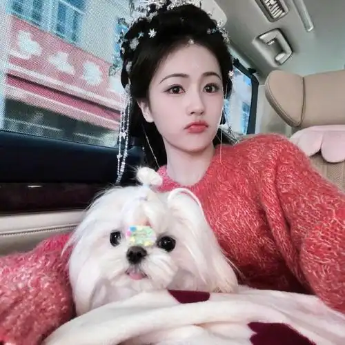 白鹿晒片场随拍 嘟嘴卖萌可爱十足 -zaker新闻