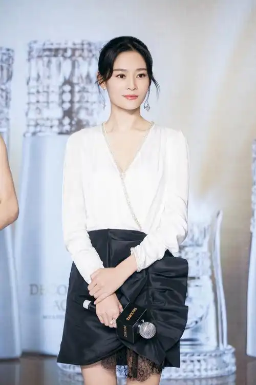 王媛可精致优雅写真图片